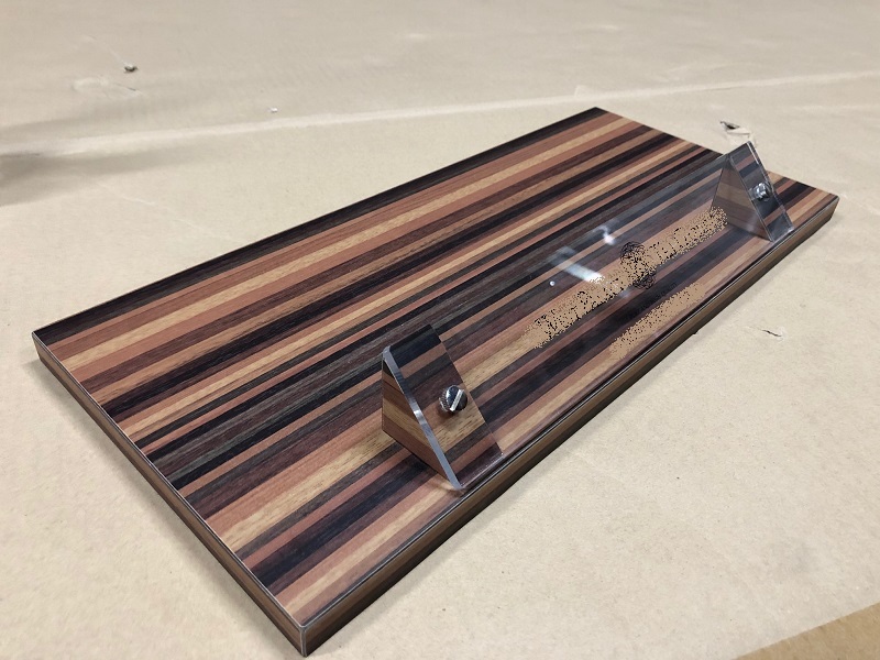 店舗什器　別注家具　アクリルサイン